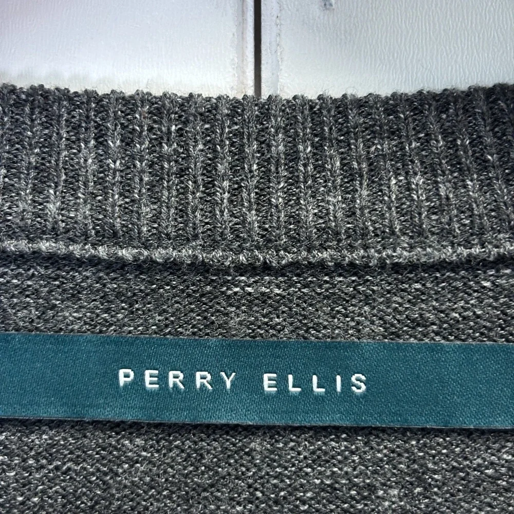 Perry Ellis Mens V-Neck Preppy Striped V-Neck Sweater Size L Business Casual - Picture 2 of 8